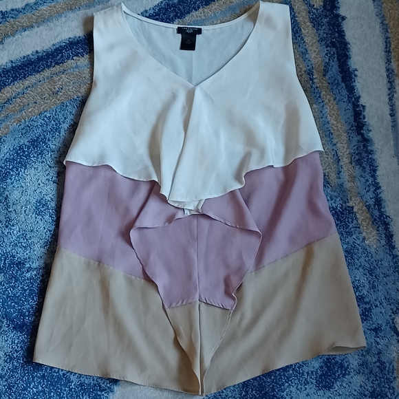 Ann Taylor Tops - Ann Taylor Petite Tiered Ruffled Blouse💜✨️